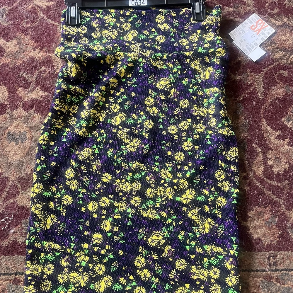 LuLaRoe Cassie Floral Skirt - Black with Yellow & Purple Floral Print Size XS
